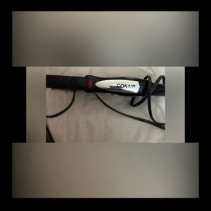 CONAIR HAIR STRAIGHTENER